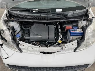 Peugeot 107 1.0 XR Airco picture 14