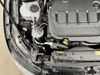 Volkswagen Golf 2.0 TDI Life 5-drs Navi Clima picture 15