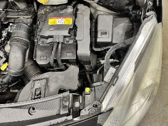 Citroën DS3 1.6 e-HDi So Chic Clima picture 17