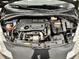 Citroën DS3 1.6 e-HDi So Chic Clima picture 15