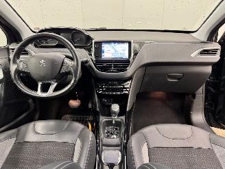 Peugeot 2008 1.2 PureTech Allure Panoramadak Navi Clima picture 11