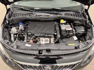 Peugeot 2008 1.2 PureTech Allure Panoramadak Navi Clima picture 17