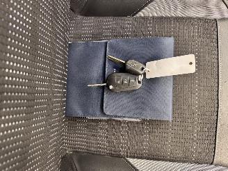 Peugeot 2008 1.2 PureTech Allure Panoramadak Navi Clima picture 14