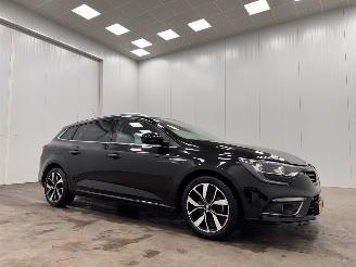 Vaurioauto  passenger cars Renault Mégane Estate 1.3 TCe Bose Navi Clima 2019/6