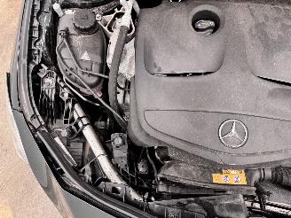 Mercedes Cla-klasse Shooting Brake 180 Autom. AMG Navi Clima picture 14