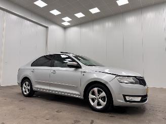 Coche accidentado Skoda Rapid 1.2 TSI Ambition Airco 2012/10