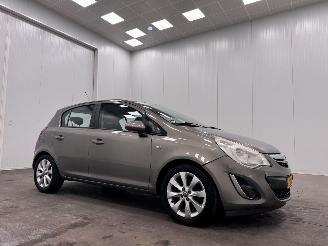 skadebil auto Opel Corsa 1.2 Autom. Edition 5-drs Airco 2012/5