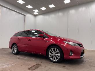 uszkodzony samochody osobowe Toyota Auris Touring 1.8 Hybrid Panoramadak Navi Clima 2013/9