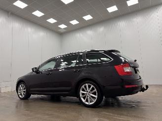 Skoda Octavia Combi 1.6 TDI Ambition Panoramadak Navi Clima picture 3