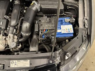 Volkswagen Polo 1.2 TSI Highline 5-drs Clima picture 17