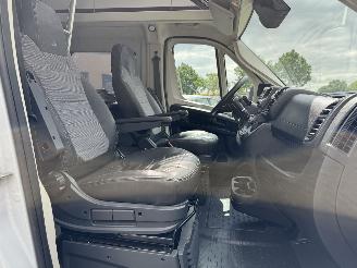 Adria  Twin Sports 640 SGX 2.2 MJ Autom.132kw Airco picture 10