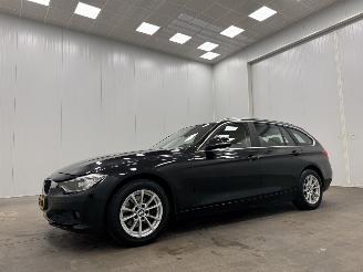 BMW 3-serie Touring 318d Autom. Navi Clima picture 4
