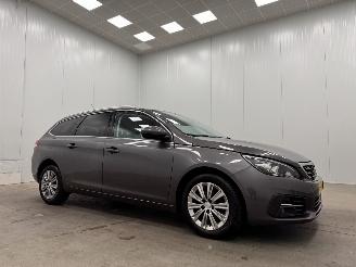 Unfallwagen Peugeot 308 SW 1.2 PureTech Premium Panoramadak Navi Clima 2019/11