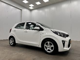 krockskadad bil auto Kia Picanto 1.0 MPi ComfortPlusLine Airco 2020/2