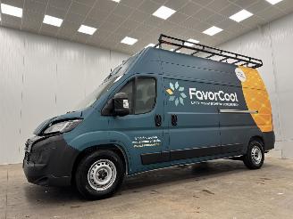 Peugeot Boxer 35 2.2 BlueHDI Autom. L3H3 Navi Clima picture 4