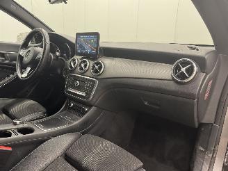 Mercedes Cla-klasse 180 Autom. Edition Navi Clima picture 12