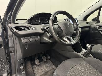 Peugeot 208 1.2 PureTech Signature 5-drs Navi Airco picture 7