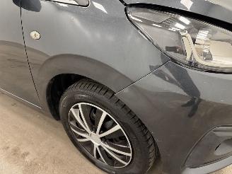 Peugeot 108 1.0 e-VTi Active 5-drs Airco picture 16