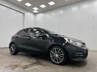 Damaged car Kia Rio 1.4 CRDi ExecutiveLine 5-drs Navi Clima 2016/5