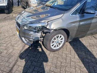 krockskadad bil auto BMW 2-serie 2 serie Gran Tourer (F46) MPV 216d 1.5 TwinPower Turbo 12V (B37-C15A) [85kW] 2017/2