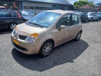 Unfallwagen Renault Modus Modus/Grand Modus (JP) MPV 1.6 16V (K4M-791) [82kW] 2005/7