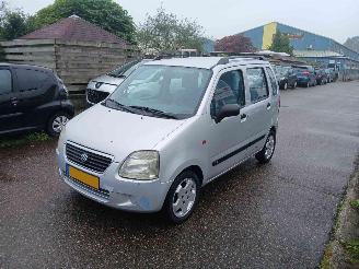 uszkodzony samochody osobowe Suzuki Wagon Wagon-R+ (RB) MPV 1.3 16V (G13BB) [56kW 2000/1