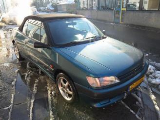 Peugeot 306 1.8 cabriolet picture 2