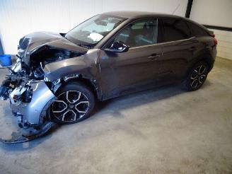 damaged passenger cars Citroën C4 ELEKTRISCH 2022/6