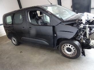 Coche siniestrado Peugeot Partner 1.5 HDI 2021/12