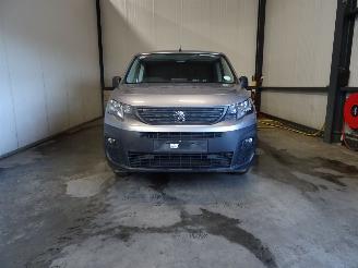 disassembly passenger cars Peugeot Partner 1.5 HDI 2021/11