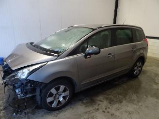 Vrakbiler auto Peugeot 5008 1.6 HDI 2016/5