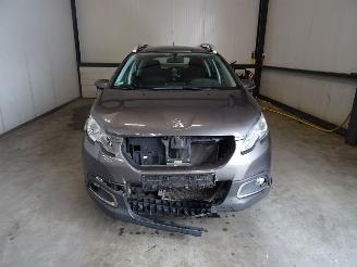 Peugeot 2008 1.2 VTI picture 4