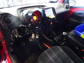 Peugeot 108 1.0 12V VVT-I picture 6