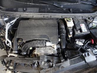 Peugeot 308 1.2 THP picture 5