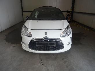 Coche siniestrado Citroën DS3 1.2 VTI CABRIO 2015/11