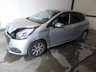Auto da rottamare Peugeot 208 1.2 VTI 2015/12