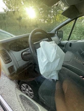 Opel Vivaro 2.0CDTI picture 5