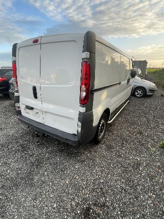 Opel Vivaro 2.0CDTI picture 3