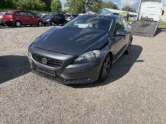 disassembly passenger cars Volvo V-40 1.6 T2 Summum 2014/1