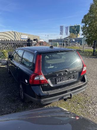 Volvo V-70 2.0 diesel picture 4