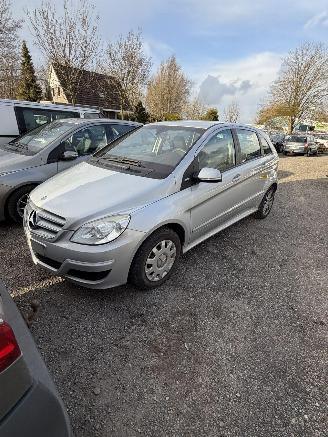 Dezmembrări autoturisme Mercedes B-klasse 150 blue efficiëntie 2009/1