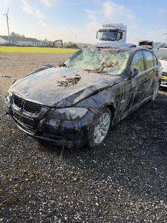 Uttjänta bilar auto BMW 3-serie 330I 2006/1