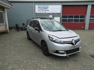 Uttjänta bilar auto Renault Scenic  2014/1