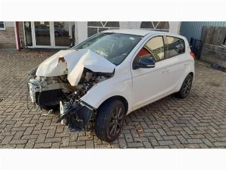 Hyundai I-20  picture 3