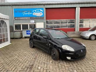 Vrakbiler auto Fiat Grande Punto  2006/6