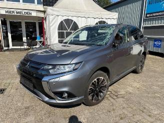 Mitsubishi Outlander Outlander (GF/GG), SUV, 2012 2.0 16V PHEV 4x4 picture 3