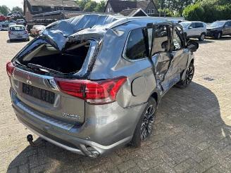 Mitsubishi Outlander Outlander (GF/GG), SUV, 2012 2.0 16V PHEV 4x4 picture 7