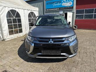 Mitsubishi Outlander Outlander (GF/GG), SUV, 2012 2.0 16V PHEV 4x4 picture 2