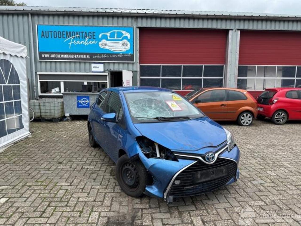 Toyota Yaris Yaris III (P13), Hatchback, 2010 / 2020 1.5 16V Hybrid
