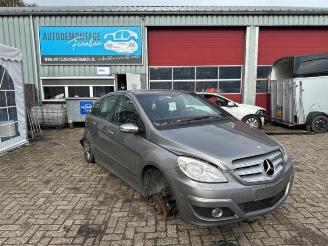 Coche siniestrado Mercedes B-klasse B (W245), Hatchback, 2005 / 2011 1.7 B-170 16V 2007/1